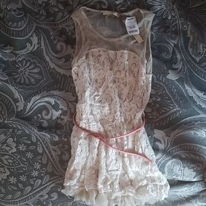 NWT Malloy Lace Dress Med